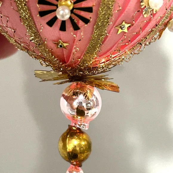 Vintage repurposed holiday Christmas ornament - Picture 9 of 10